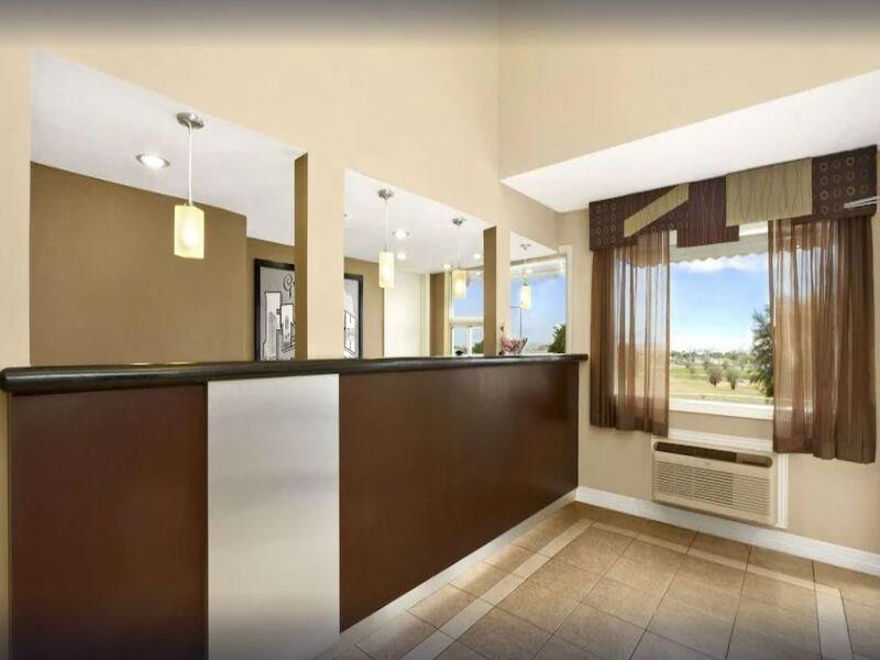 Super 8 By Wyndham Fort Worth Tx Exterior photo