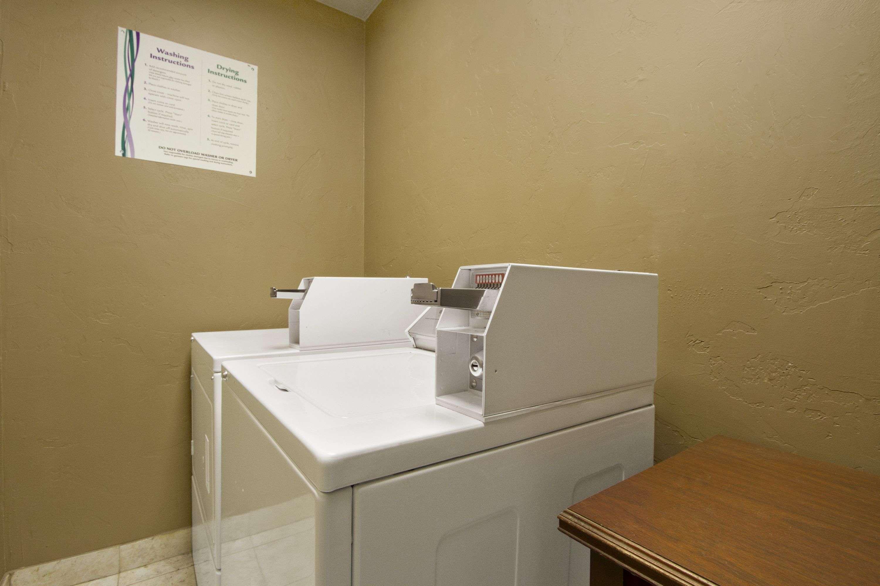 Super 8 By Wyndham Fort Worth Tx Facilities photo