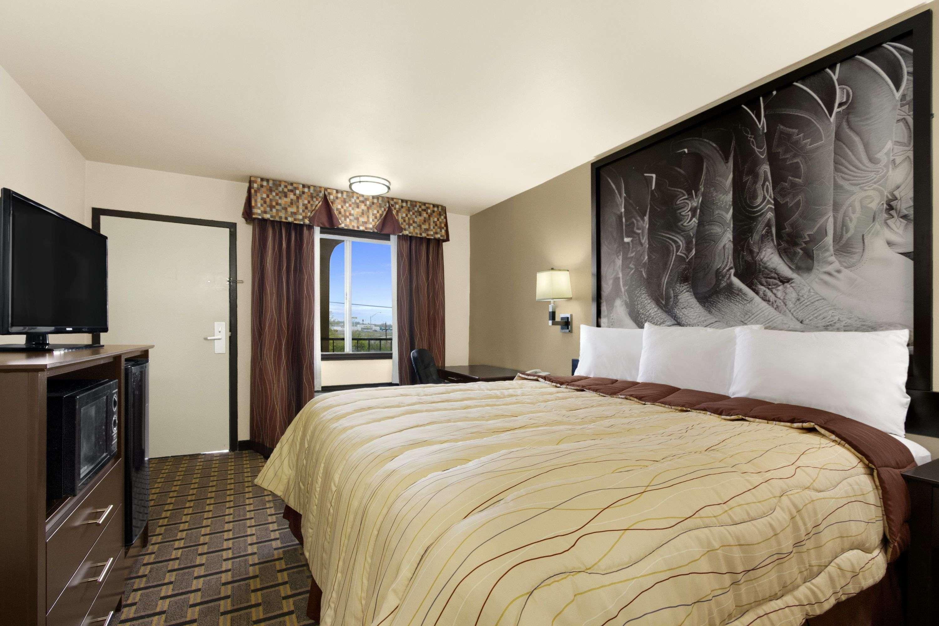 Super 8 By Wyndham Fort Worth Tx Room photo