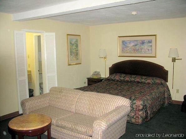 Super 8 By Wyndham Fort Worth Tx Room photo